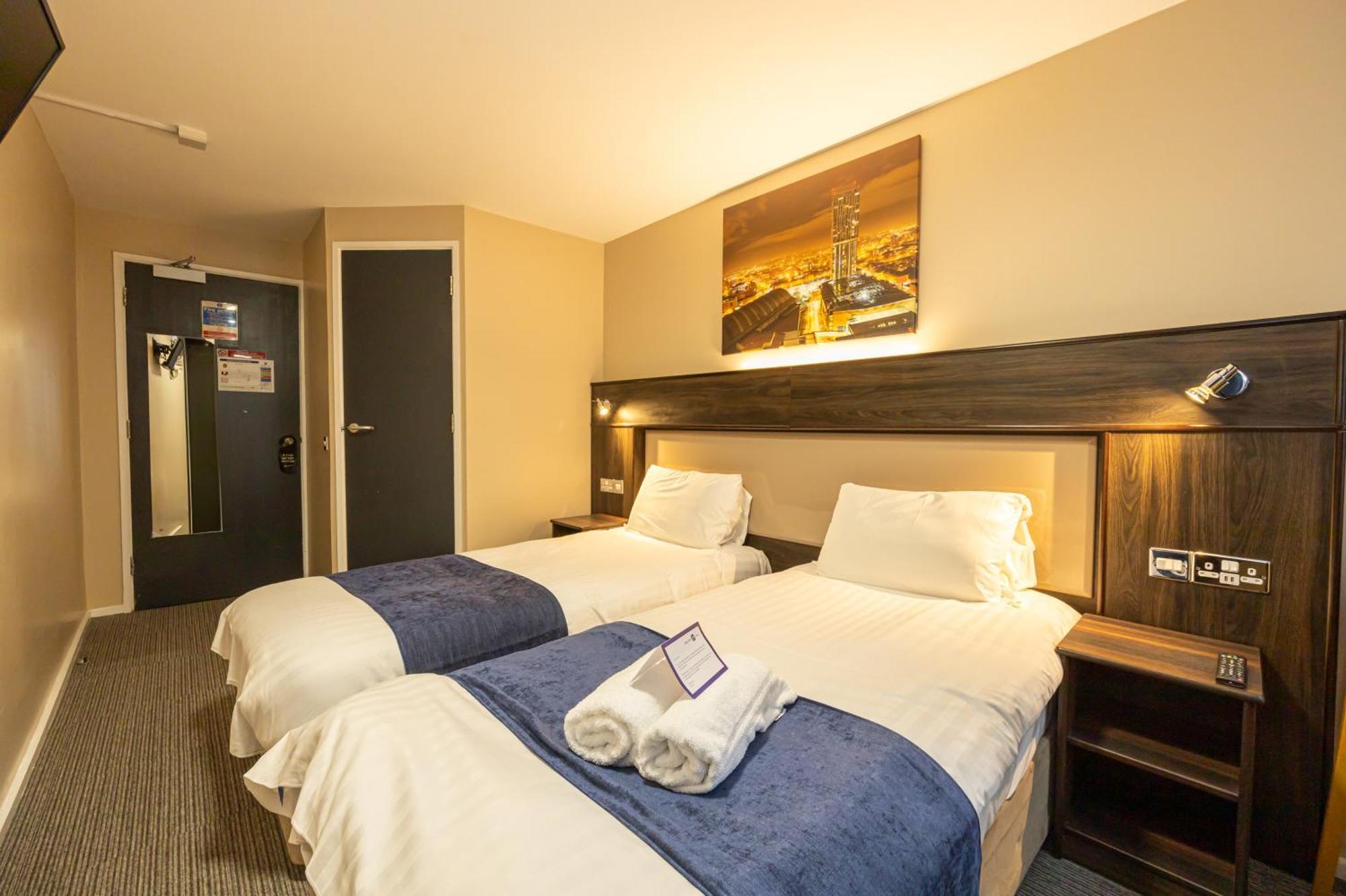 Stay Inn Manchester Солфорд Экстерьер фото