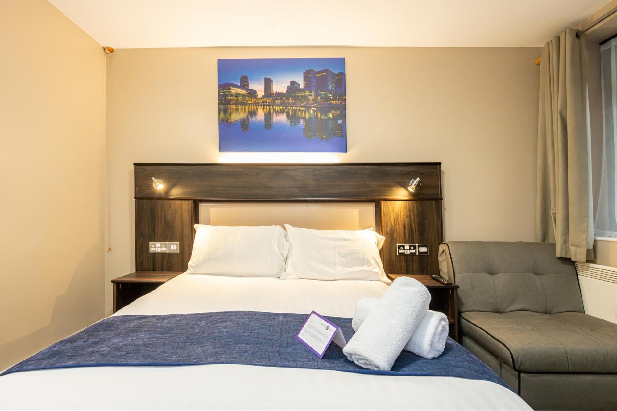 Stay Inn Manchester Солфорд Экстерьер фото