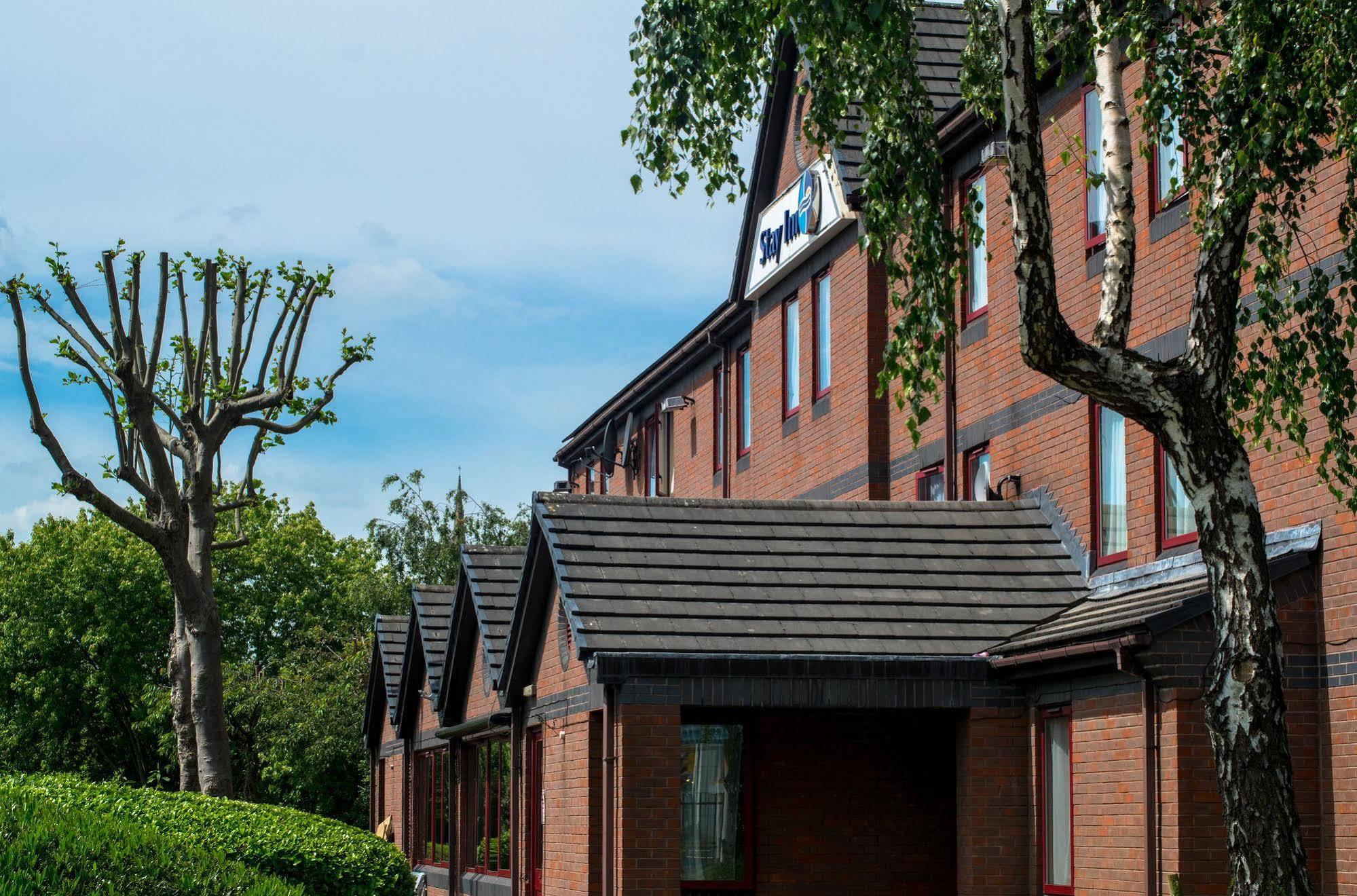 Stay Inn Manchester Солфорд Экстерьер фото